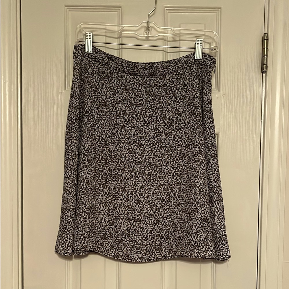GAP Floral Navy and White Women's Skirt